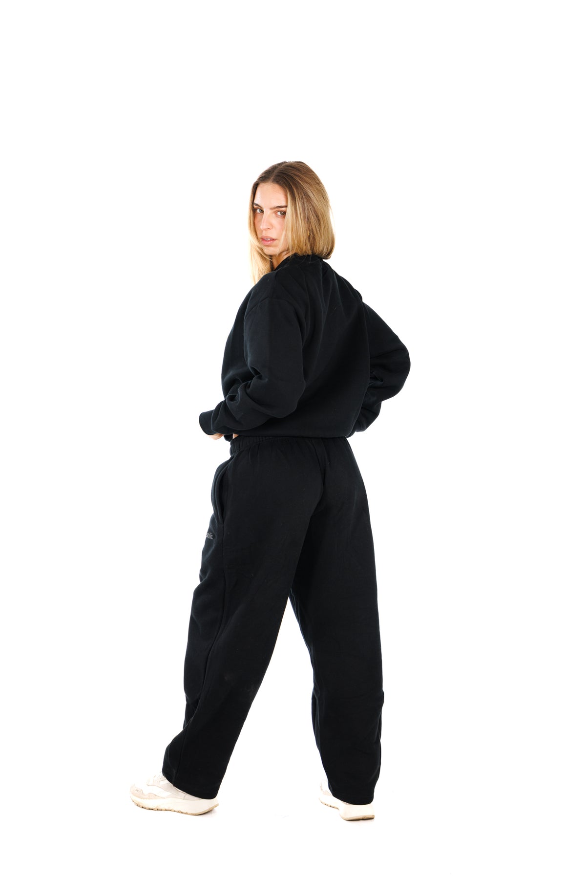 &#39;Central&#39; Crewneck Set - Black