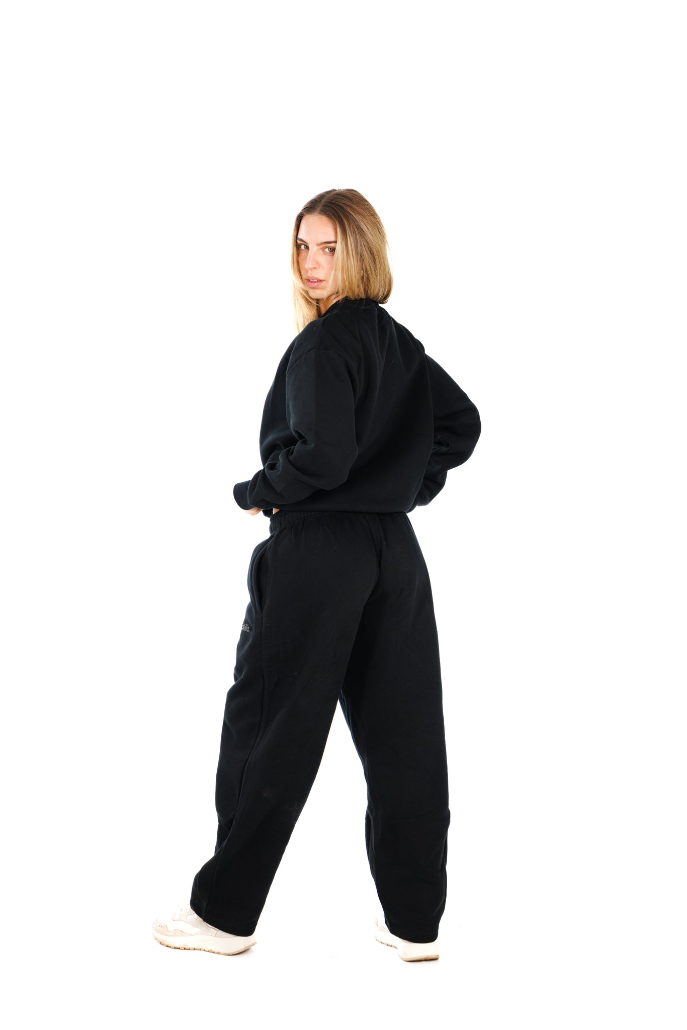 'Central' Crewneck Set - Black